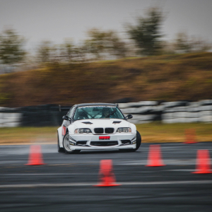 Drift BMW E46 V8 Sideways Wet Track